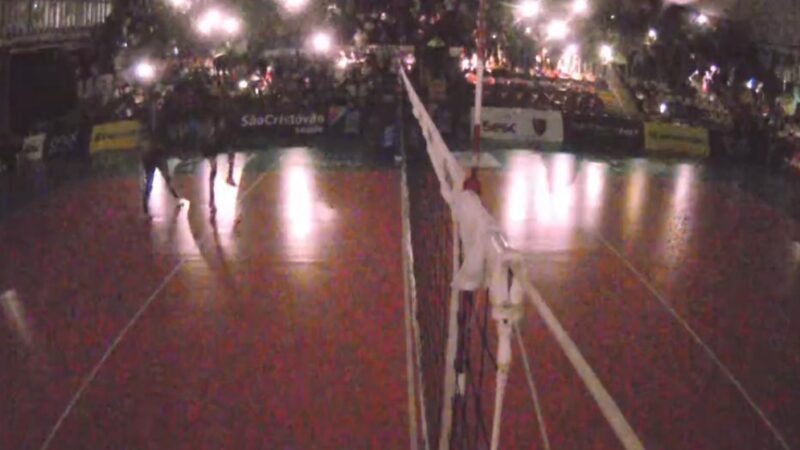 Queda de energia rouba a cena em vitória do Sesc-Flamengo pela Superliga feminina