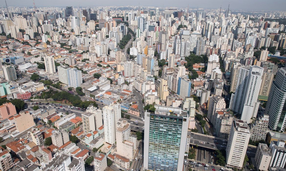 Preço do aluguel residencial sobe 9,44% em 2025, mais que o dobro da inflação; veja cidades mais caras