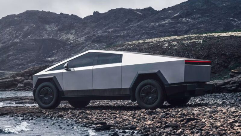 Tesla deixa de ser maior fabricante de veículos elétricos do mundo, e BYD passa a ser líder