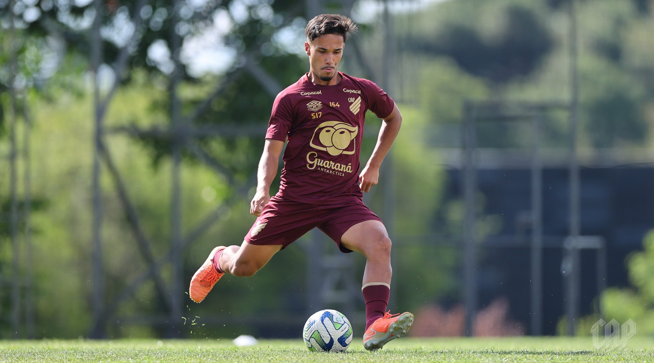 Athletico divulga relacionados para a Copinha 2026; veja o elenco