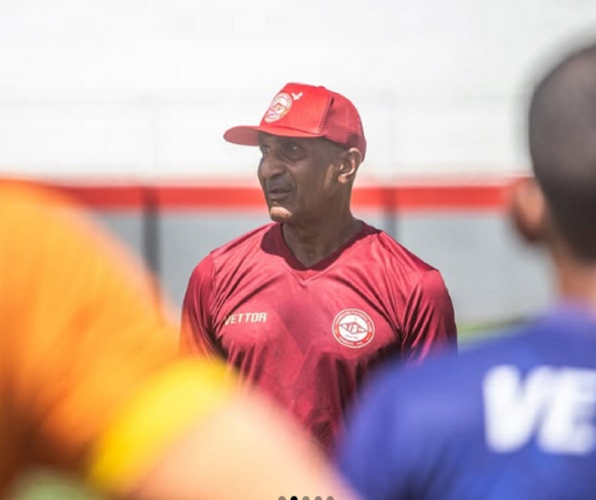 Cristóvão Borges critica 3ª expulsão em quatro jogos no Tombense: “Compromete o trabalho”