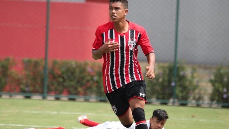 Lei do ex? Cria do São Paulo, artilheiro do São Bernardo mira reencontro com antigo clube