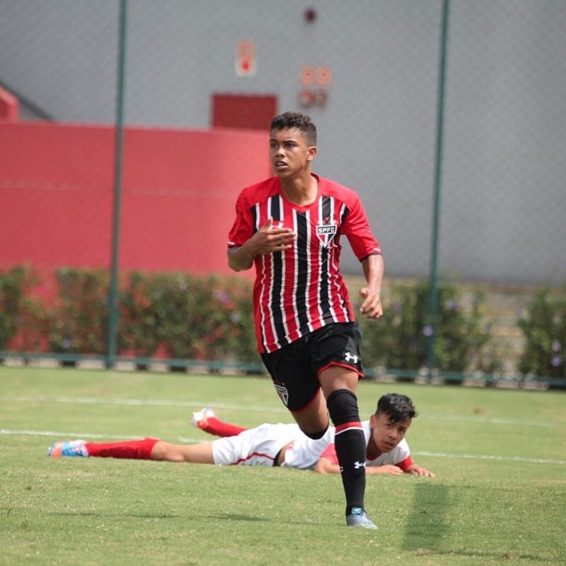 Lei do ex? Cria do São Paulo, artilheiro do São Bernardo mira reencontro com antigo clube