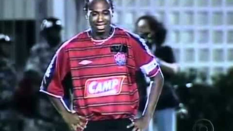 No BBB, Edílson Capetinha já relatou arma em concentração e soco em Evaristo de Macedo