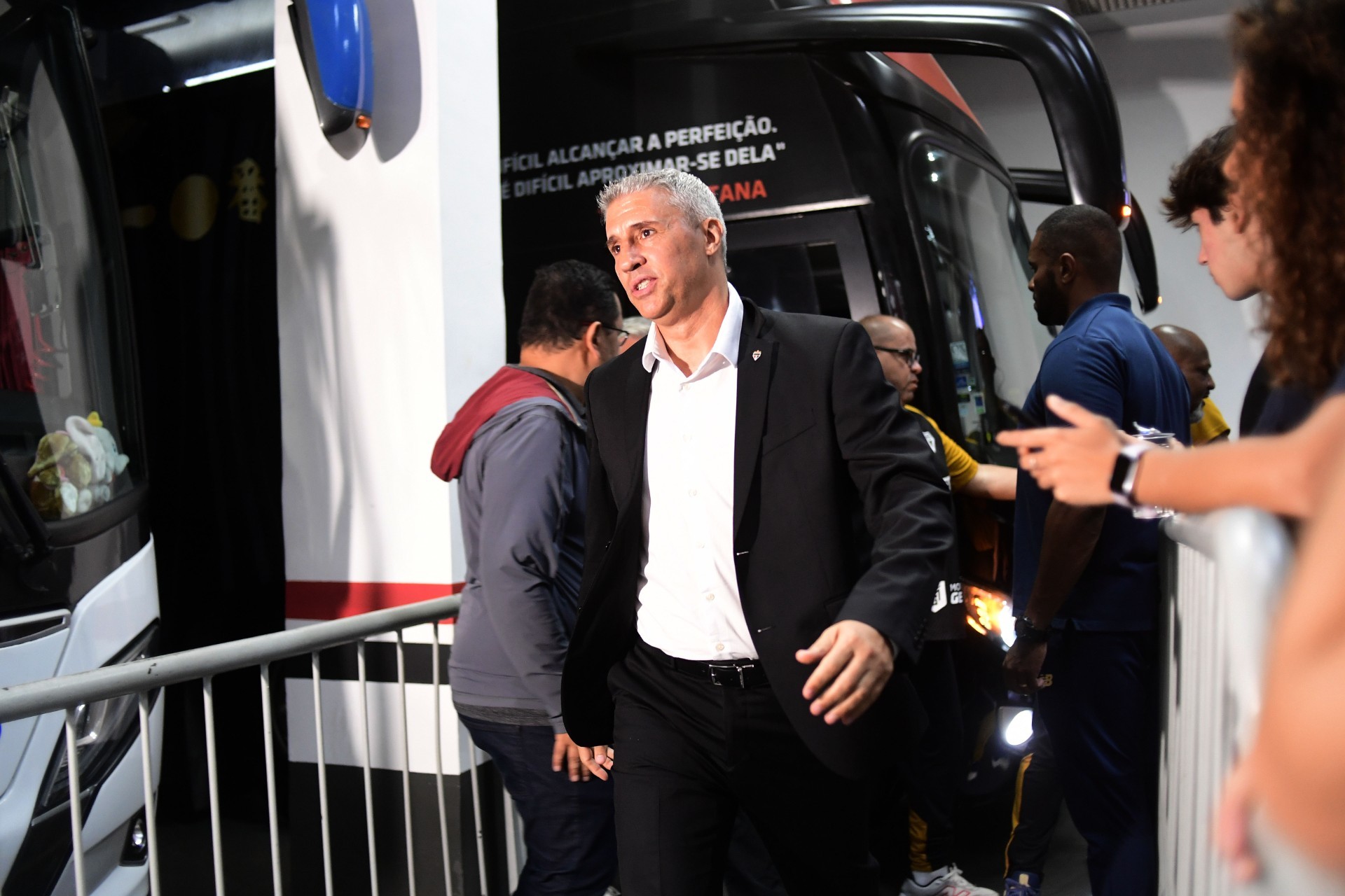 Urgência no Paulista e boa atuação no Brasileiro fazem Crespo repetir São Paulo para o clássico