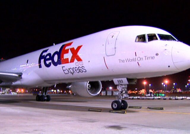 FedEx encerra transporte doméstico no Brasil e concentra força no internacional