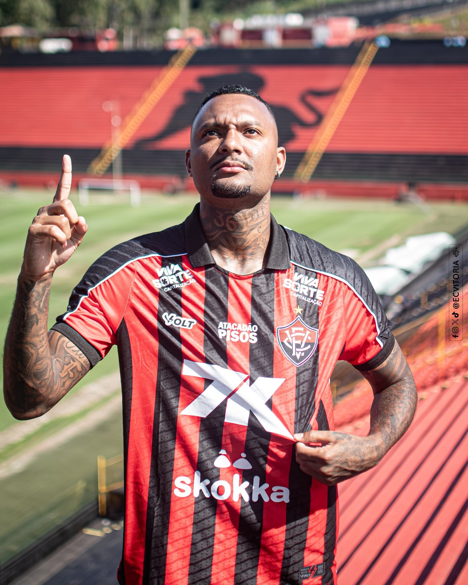 Vitória anuncia Luan Cândido depois de regularizar zagueiro ex-Bragantino