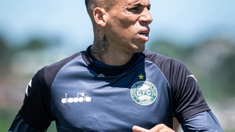 Escalação: Coritiba relaciona Breno Lopes pela primeira vez; veja a lista