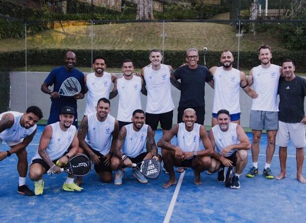 Rivais amigos: jogadores de Vasco e Botafogo jogam padel juntos
