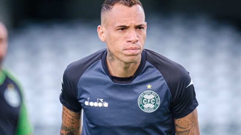 Onde está Breno Lopes? Entenda a estratégia do Coritiba para estreia