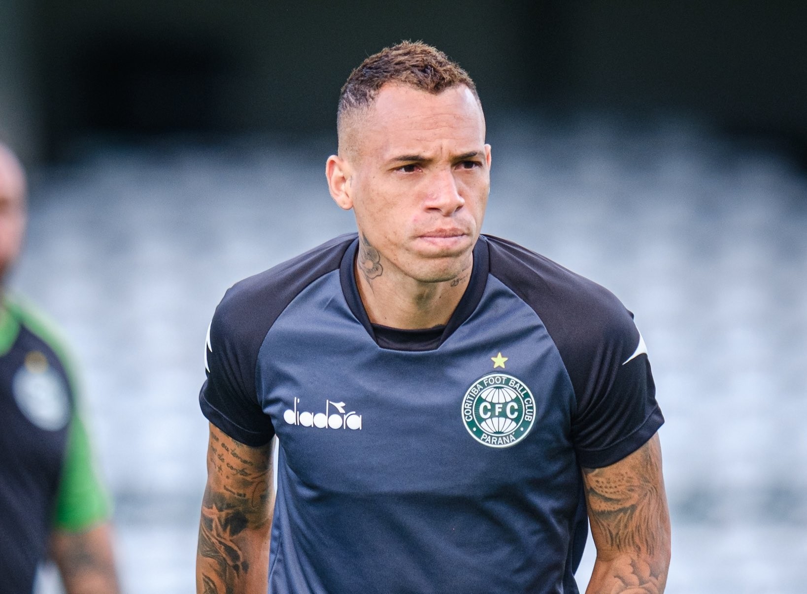 Onde está Breno Lopes? Entenda a estratégia do Coritiba para estreia