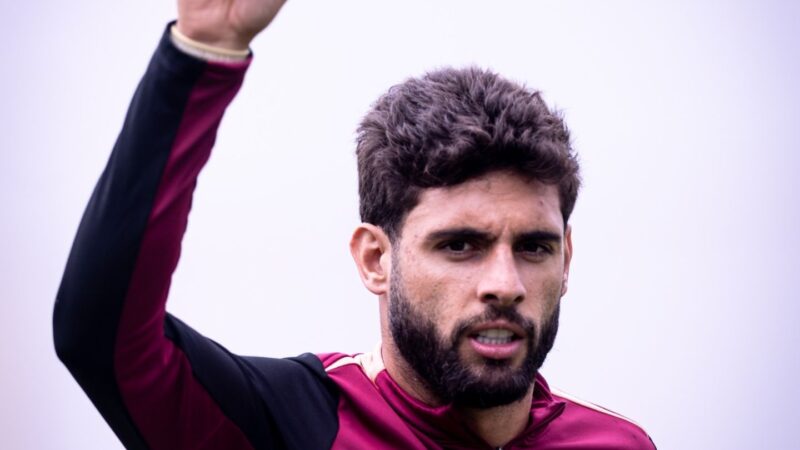 Corinthians recusa proposta de R$ 112 milhões do Fenerbahçe por Yuri Alberto