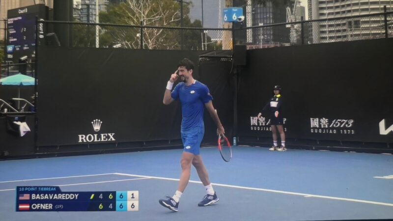 Austríaco confunde regra, celebra vitória antes da hora e perde no qualifying do Australian Open