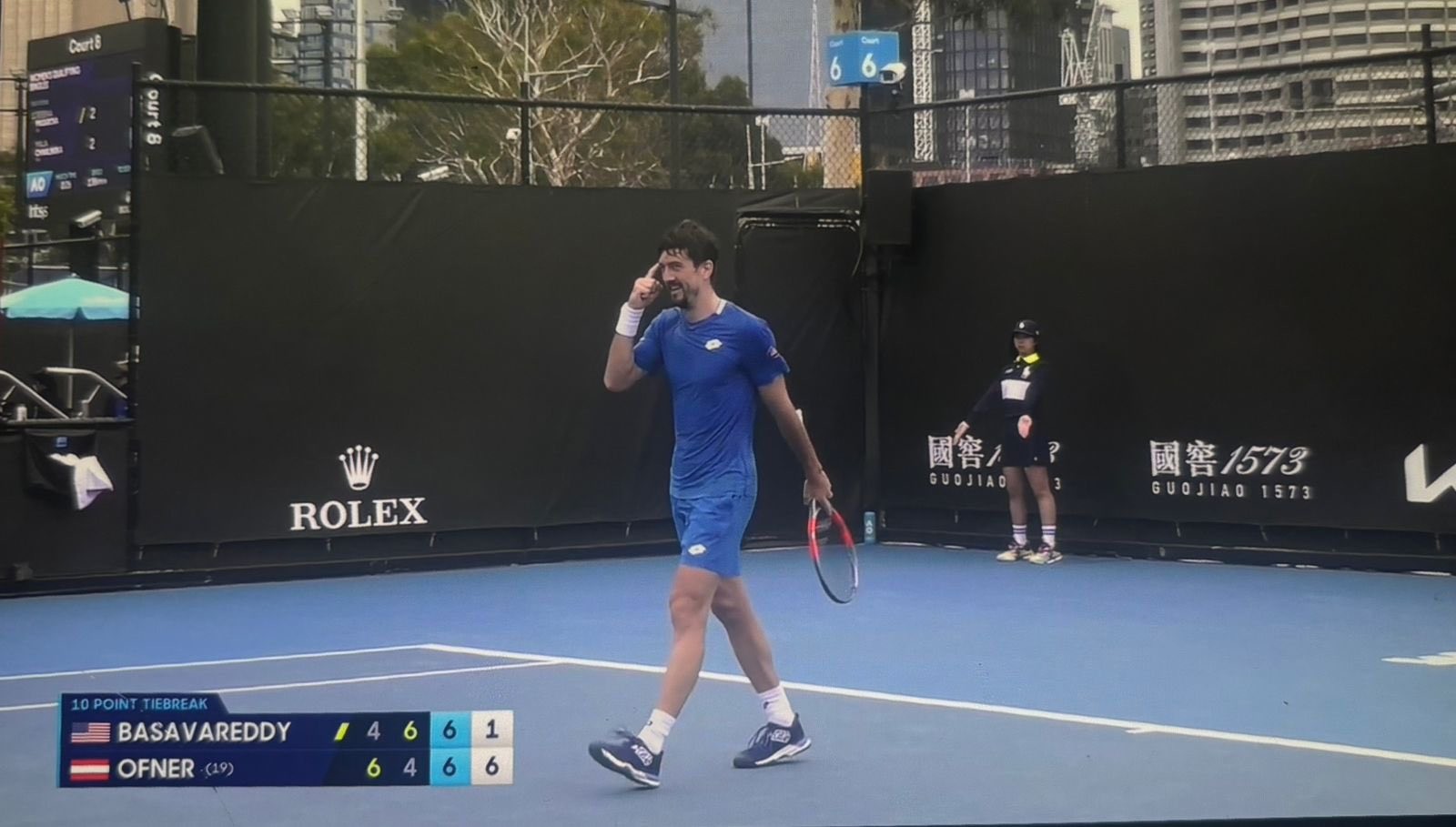 Austríaco confunde regra, celebra vitória antes da hora e perde no qualifying do Australian Open