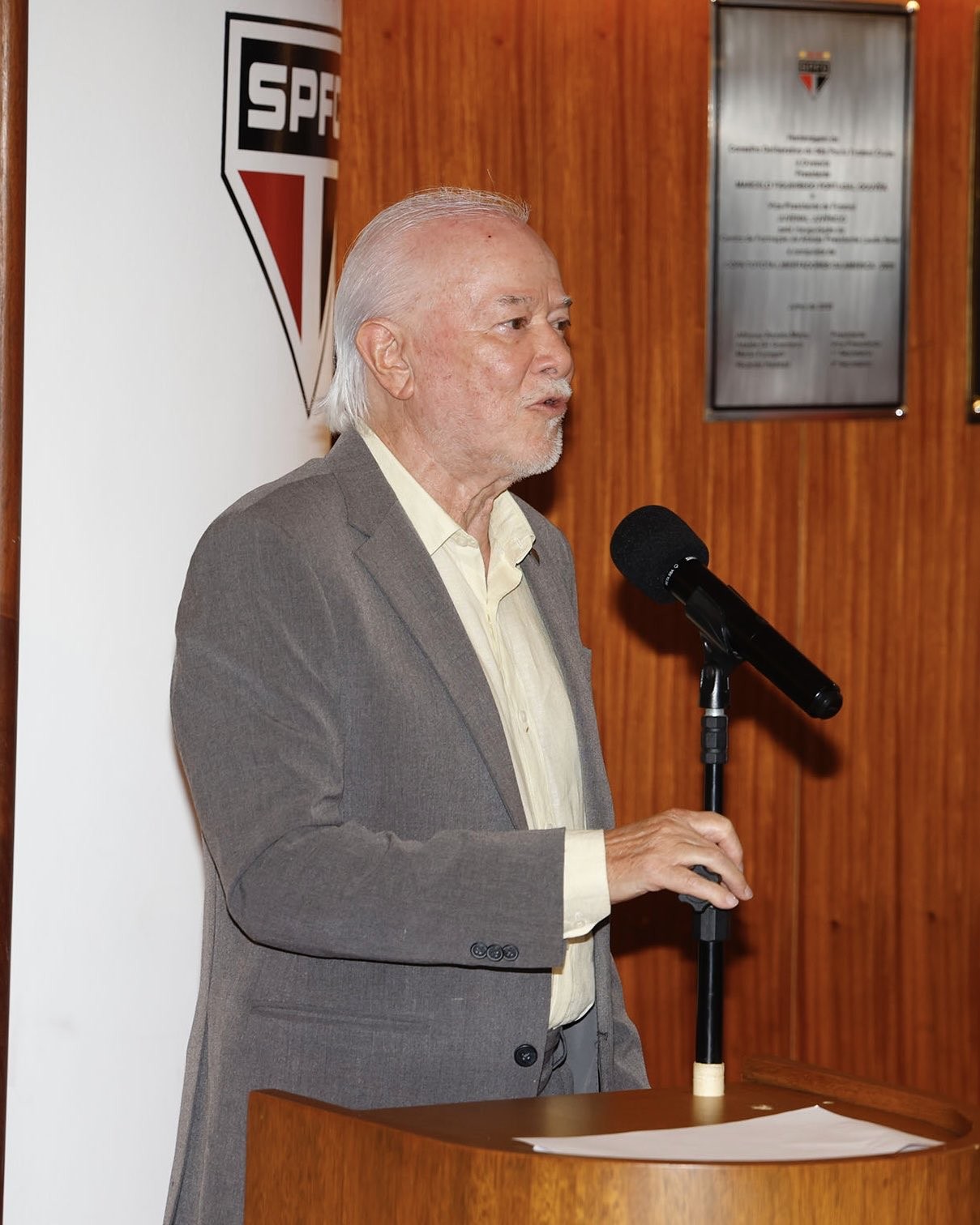 Harry Massis é empossado presidente do São Paulo: “Fiquei muito emocionado”