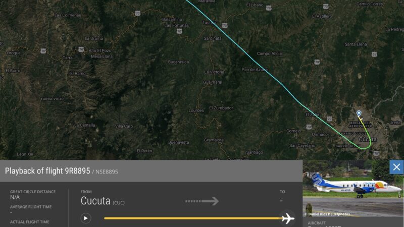 Avião com 15 pessoas a bordo desaparece na Colômbia