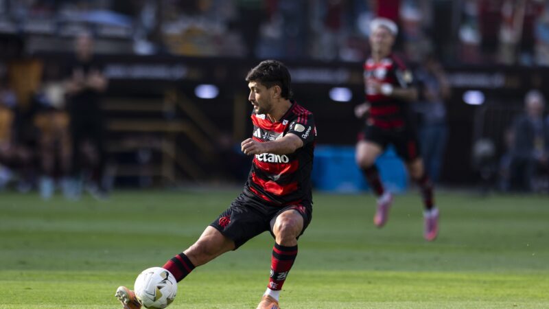 Arrascaeta, Ayrton, Jorginho e mais: entenda as ausências na estreia do time principal do Flamengo