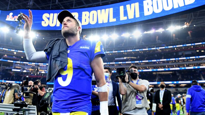 Playoffs da NFL têm duelo de gerações entre veterano campeão e jovem promessa