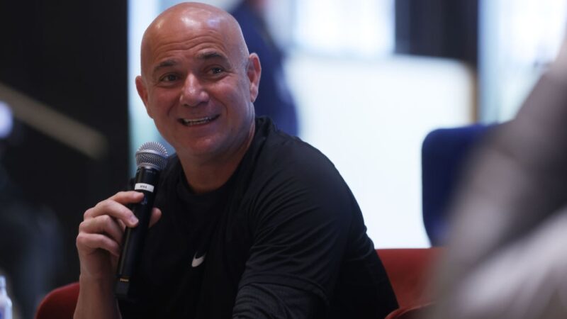 Andre Agassi será responsável por entregar troféu do Rio Open em 2026
