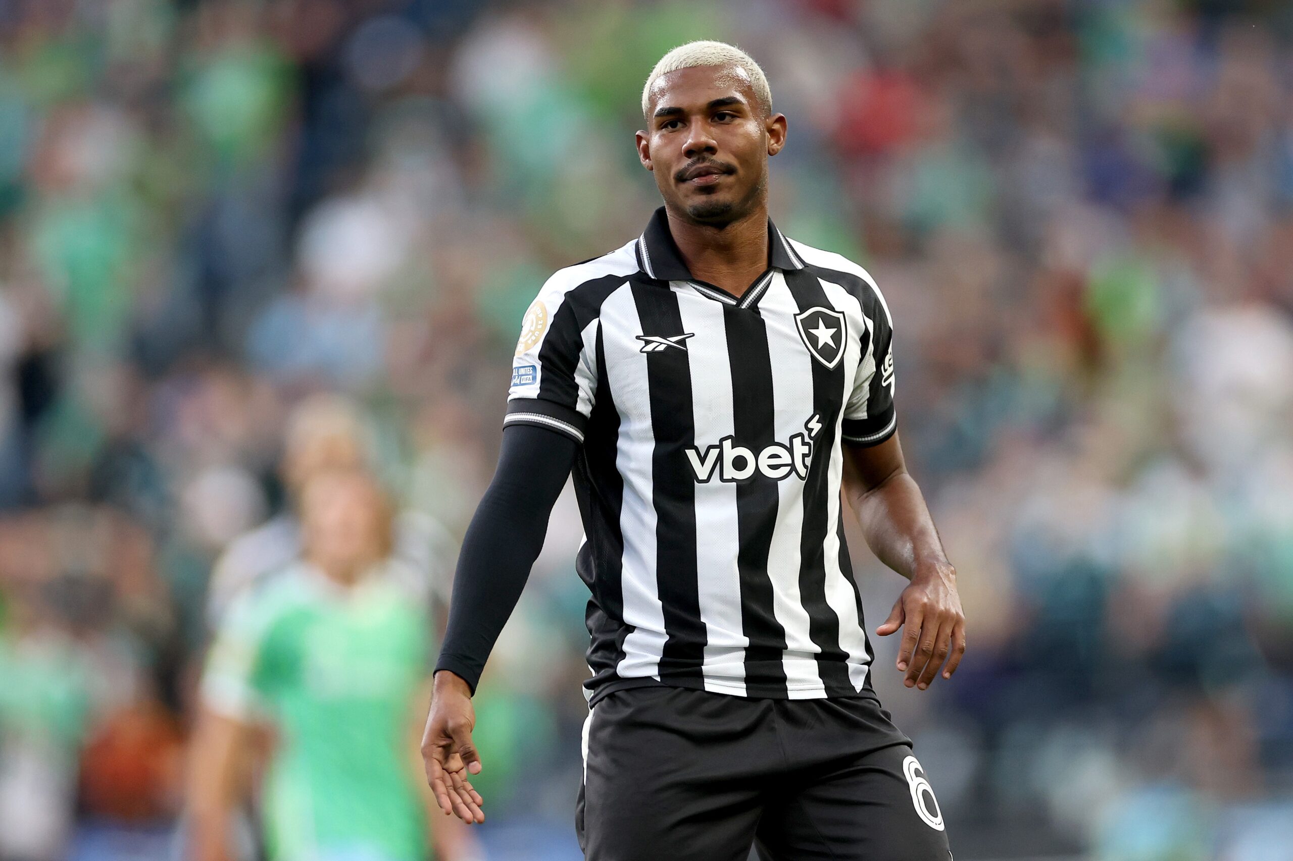 Cuiabano puxa barca do Botafogo, que se despede de cinco jogadores na virada do ano