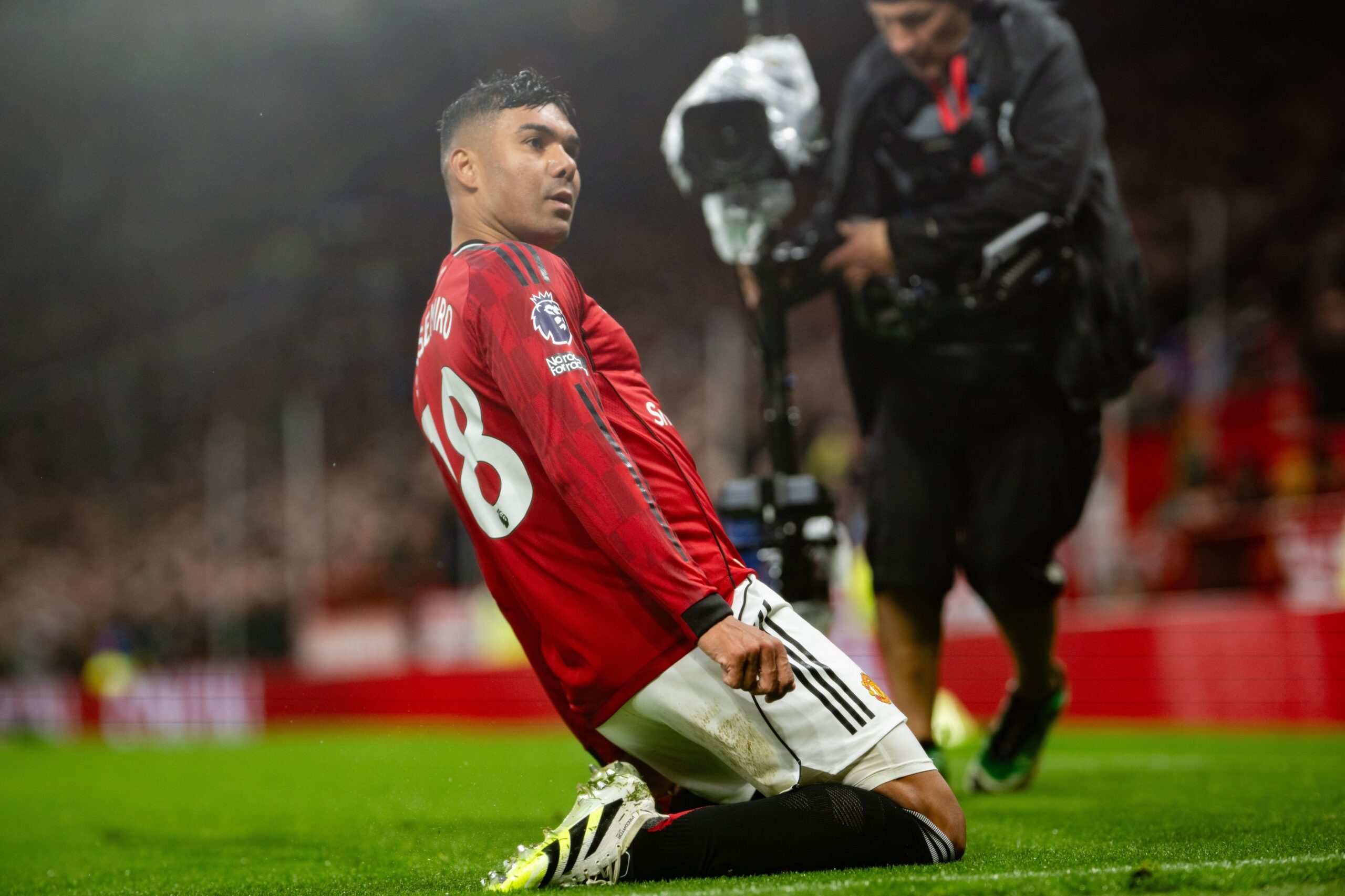 Casemiro anuncia saída do Manchester United: “Saber a hora de dizer adeus”