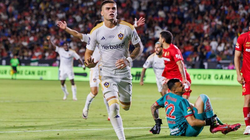 Em fase surfista, Gabriel Pec se vê mais maduro no LA Galaxy e revela conselhos a Rayan: “Eu vivi isso”