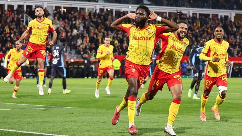 Veja como o Lens chega a recorde de vitórias seguidas e supera PSG na Ligue 1