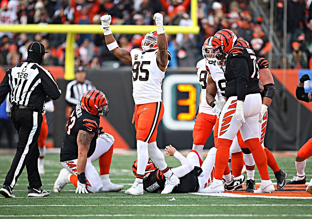 Myles Garrett quebra recorde de sacks em vitória dos Bengals sobre os Browns