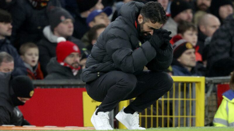 Manchester United gastou R$ 730,2 milhões em trocas de técnico desde a saída de Alex Ferguson