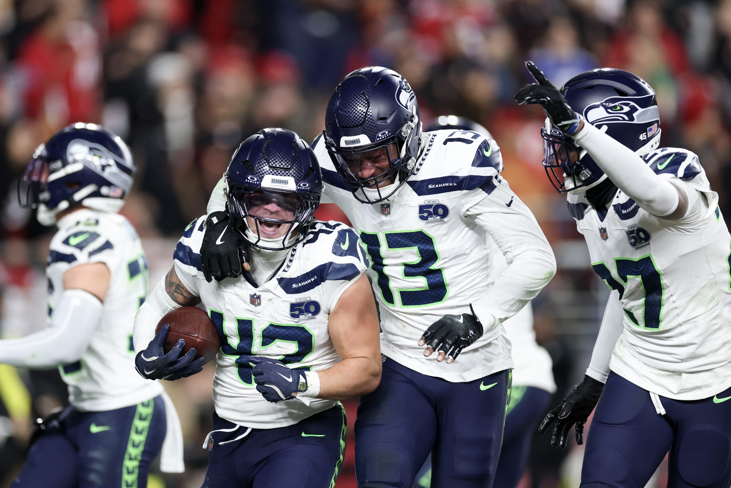 Seahawks vencem 49ers, garantem liderança da NFC e folga nos playoffs