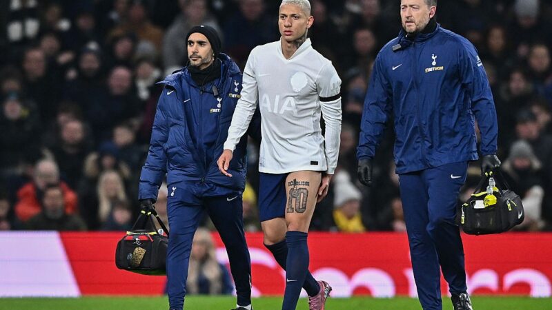 Richarlison sofre lesão grave e ficará afastado por sete semanas