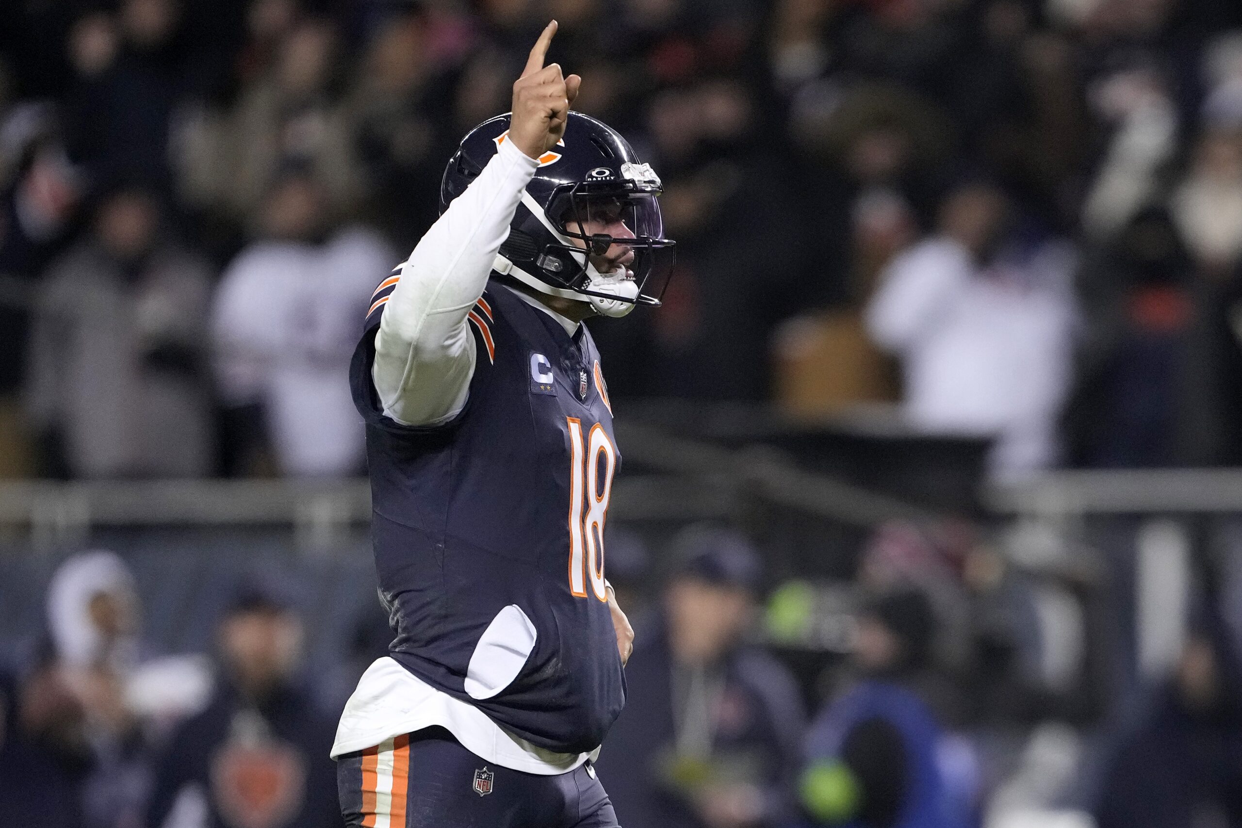 Bears arrancam virada heroica, eliminam Packers e vencem 1ª nos playoffs em 15 anos
