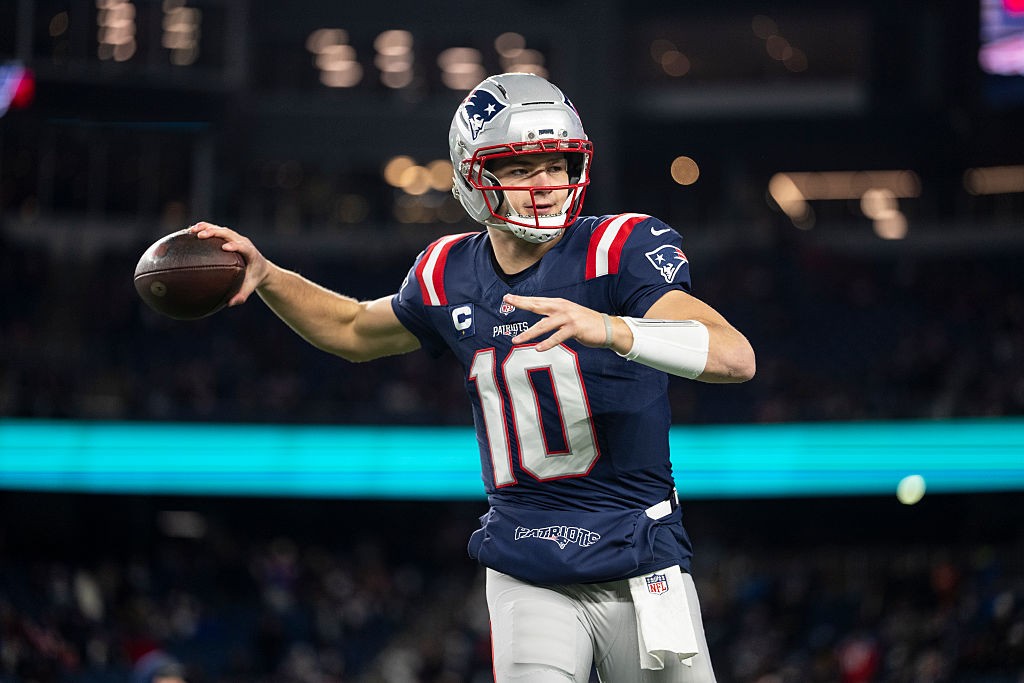 NFL: Sob olhar do presidente da Fifa, Patriots batem os Chargers no Wild Card e encerram jejum nos playoffs