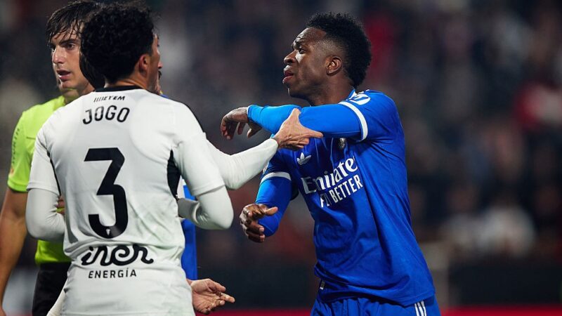 Vini Jr. é criticado por atuação em eliminação do Real Madrid: “Desconectado e desmotivado”