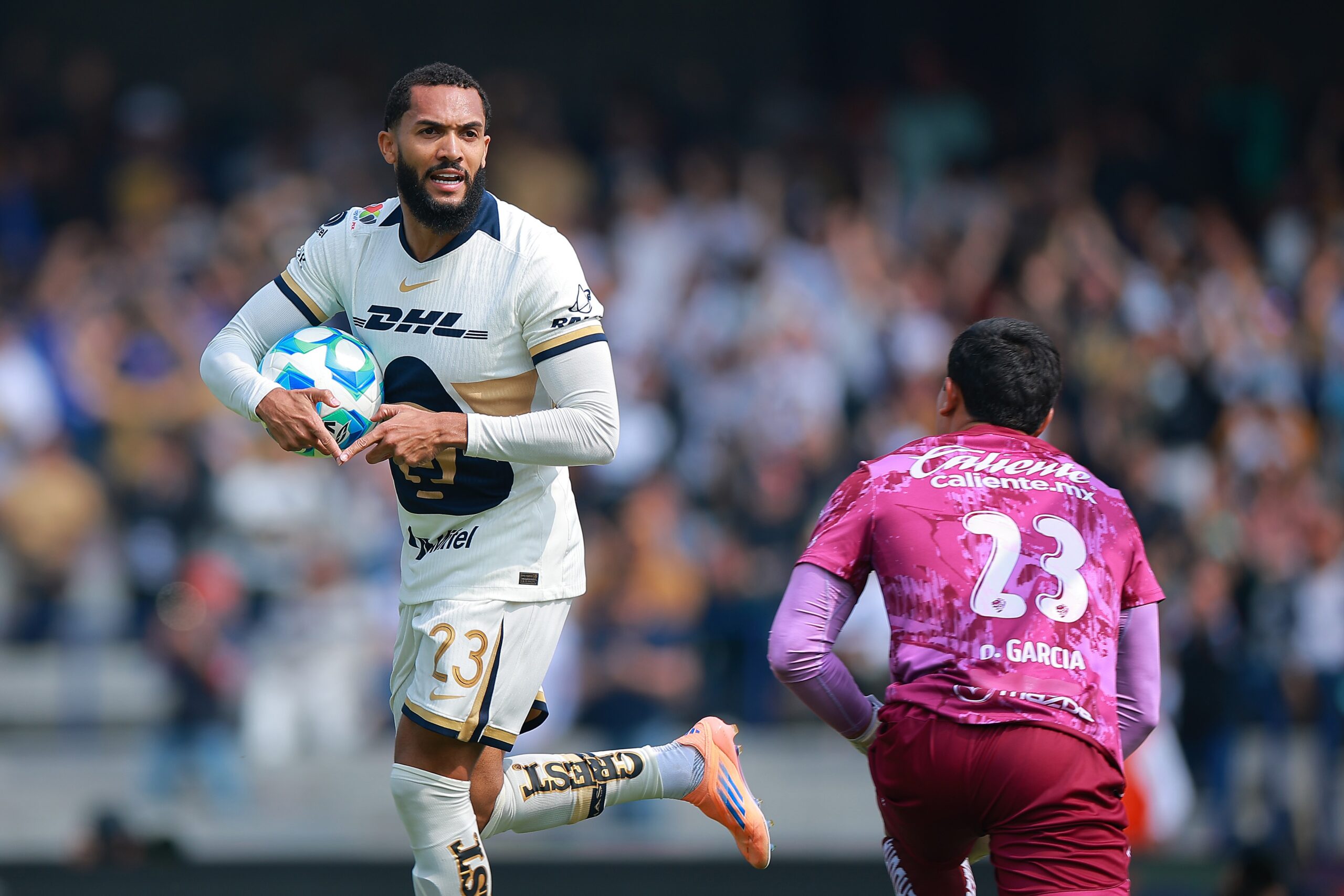 Juninho festeja primeiro gol no Pumas e avalia passagem pelo Flamengo: “Quando precisou, eu estava lá”