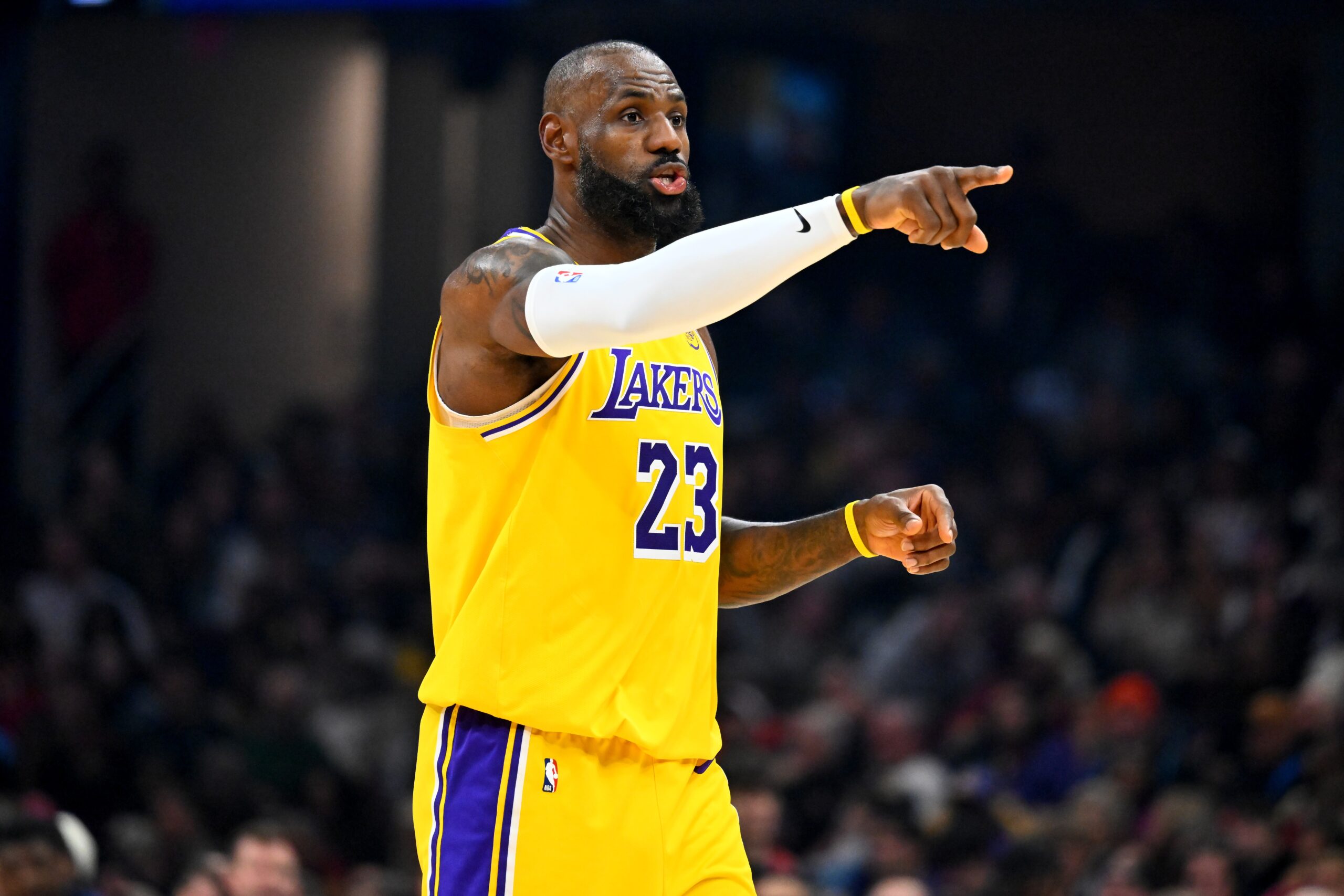 LeBron James é o primeiro jogador da NBA a ter 60 mil minutos na temporada regular