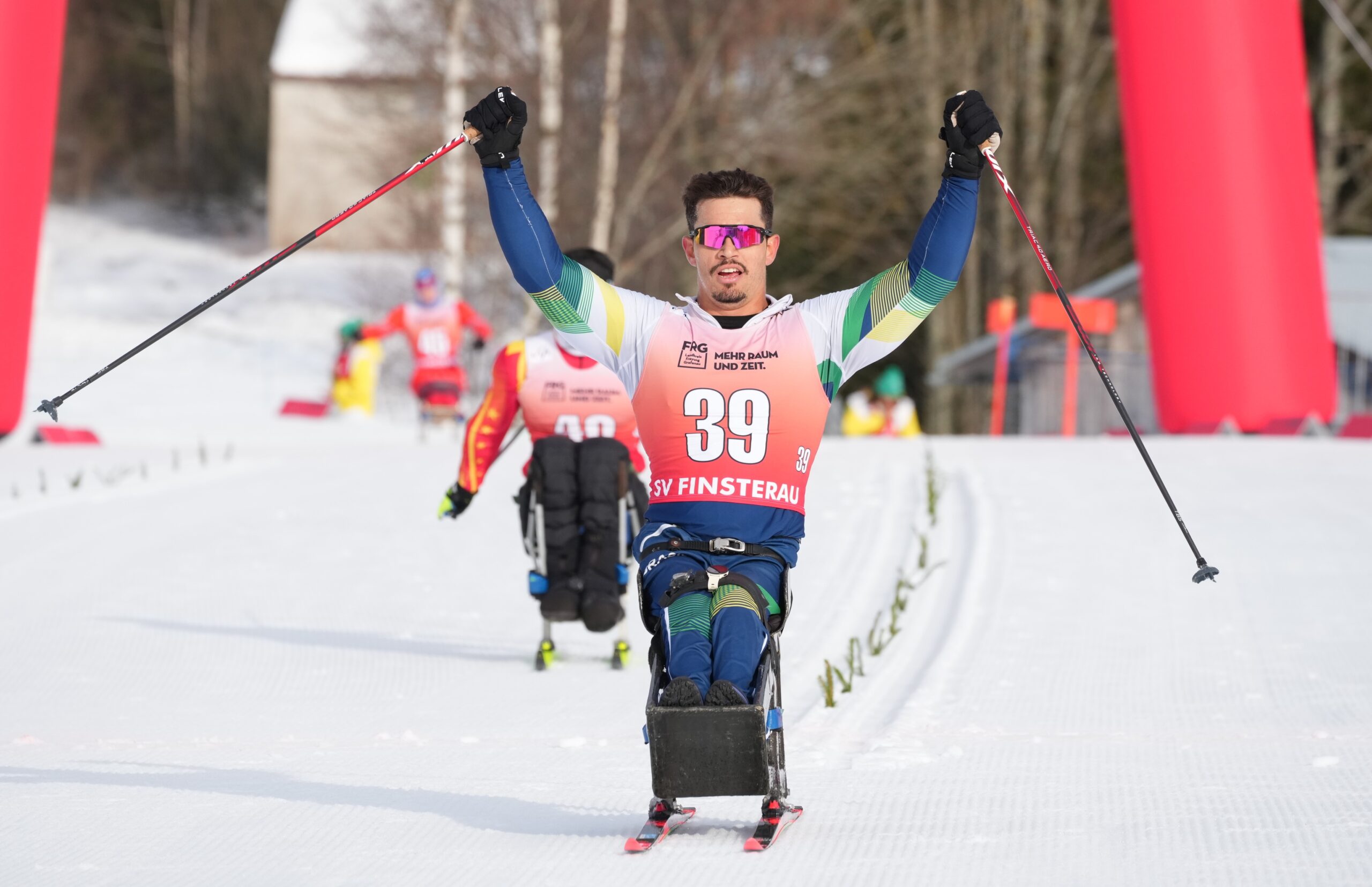 Cristian Ribera é campeão da Copa do Mundo de esqui a 50 dias das Paralimpíadas de Inverno