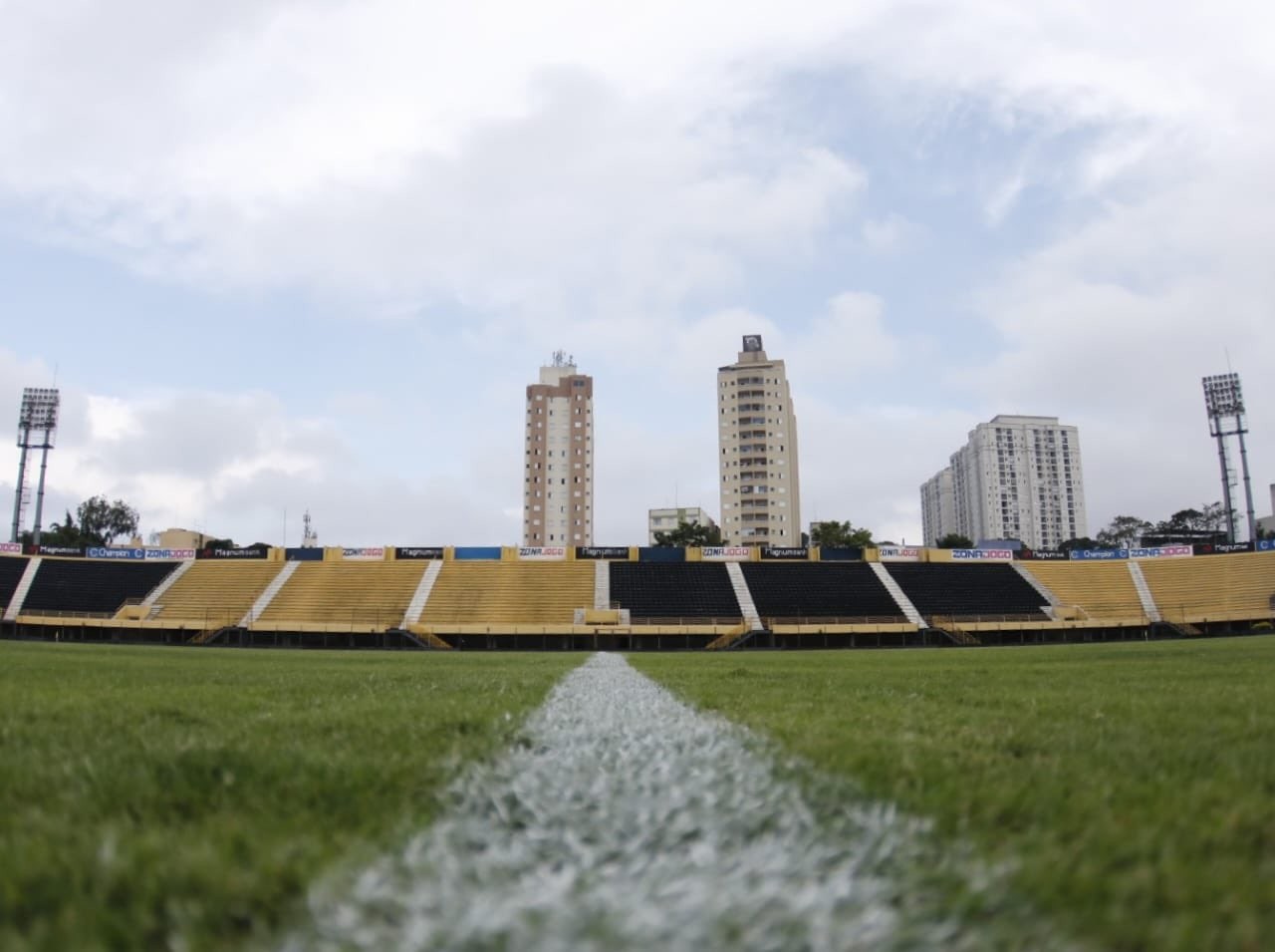 São Bernardo x Mirassol: onde assistir ao vivo, horário e escalações