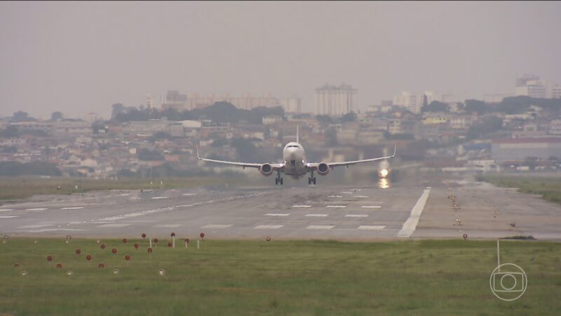 Ministro diz que valor médio de passagens aéreas caiu 11,7% em 2025 e projeta leilões para primeiro trimestre deste ano