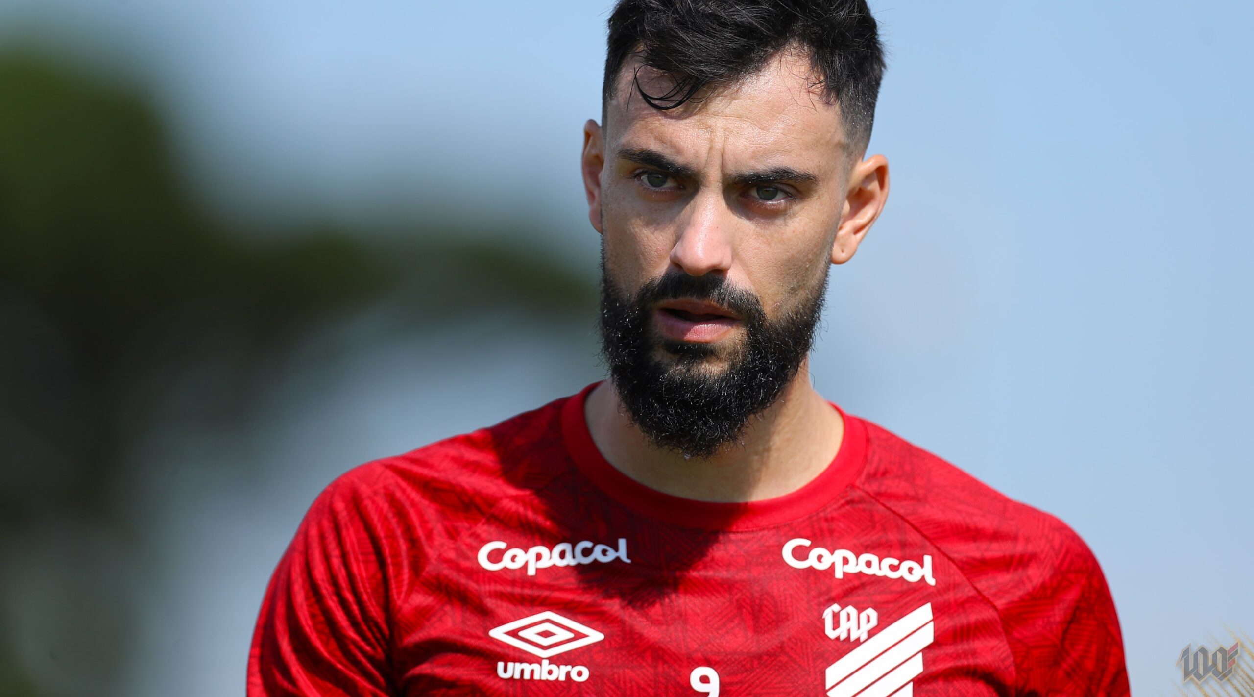 Com futuro indefinido no Athletico, Mastriani é integrado ao time de Aspirantes para o estadual