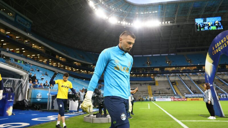 Grêmio fica perto de anunciar renovação de goleiro