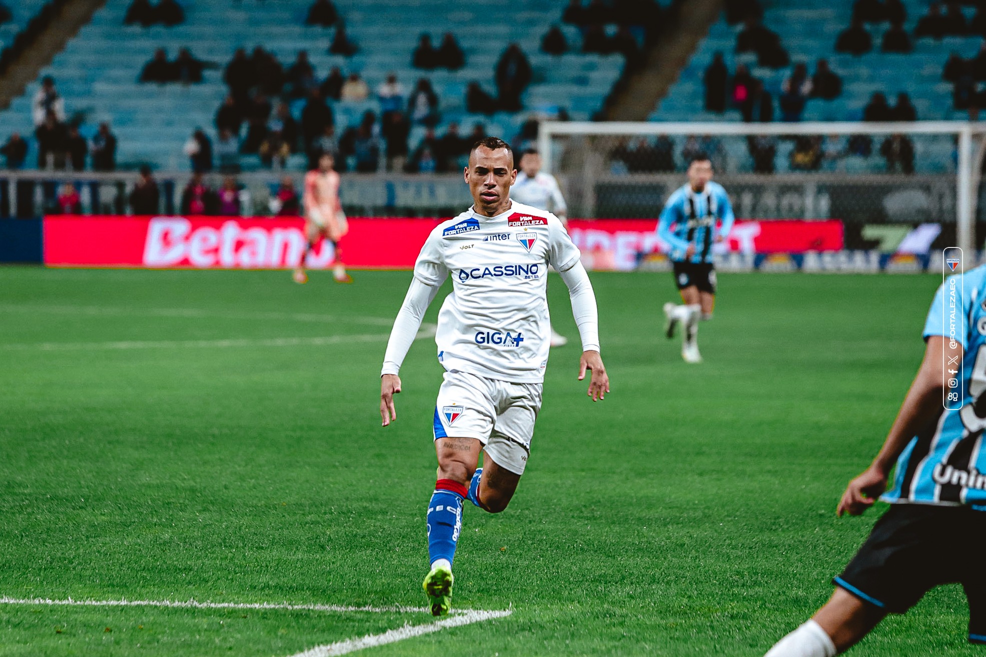 Bastidores: Athletico procurou Breno Lopes antes de acerto com o Coritiba; saiba detalhes