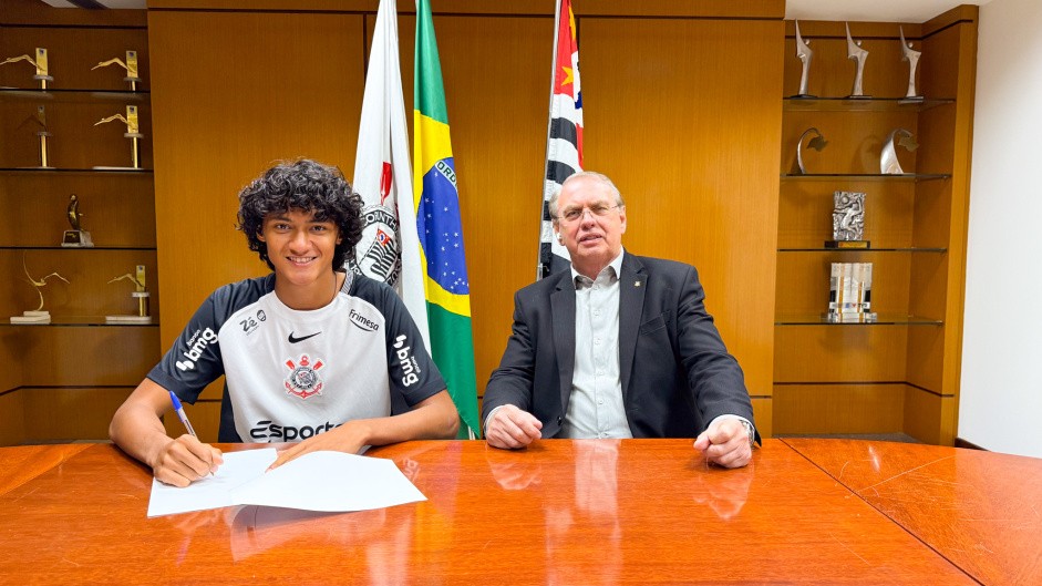 Joia do Corinthians observada por Dorival está na mira do Arsenal e tem multa de R$ 630 milhões