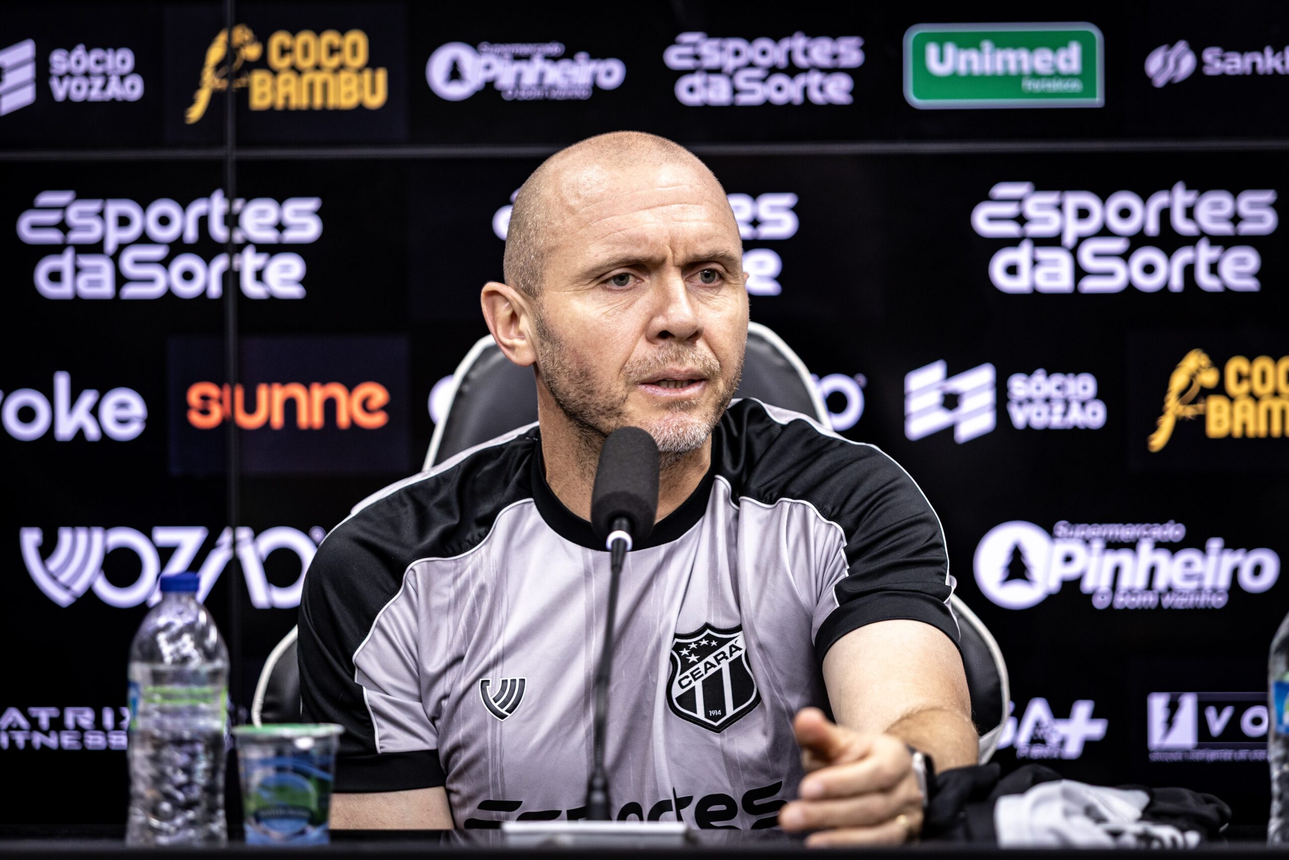 Mozart explica mudanças no Ceará e tranquiliza sobre equipe titular: “Já tenho um esboço”