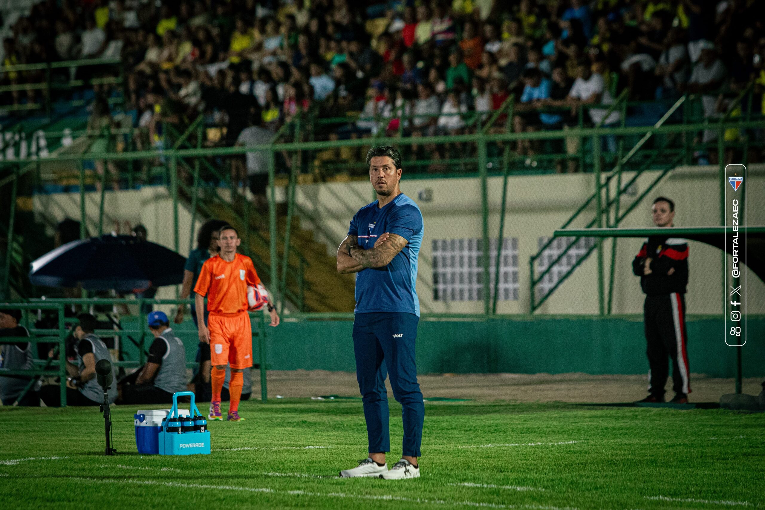 Carpini elogia Floresta, explica Fortaleza com três zagueiros e lamenta gols perdidos