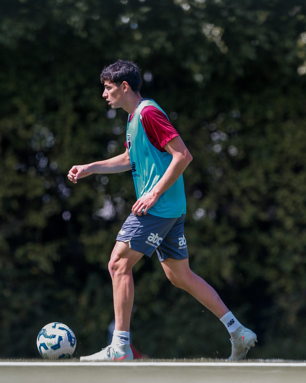 São Paulo renova contrato do zagueiro Igão até o fim de 2029