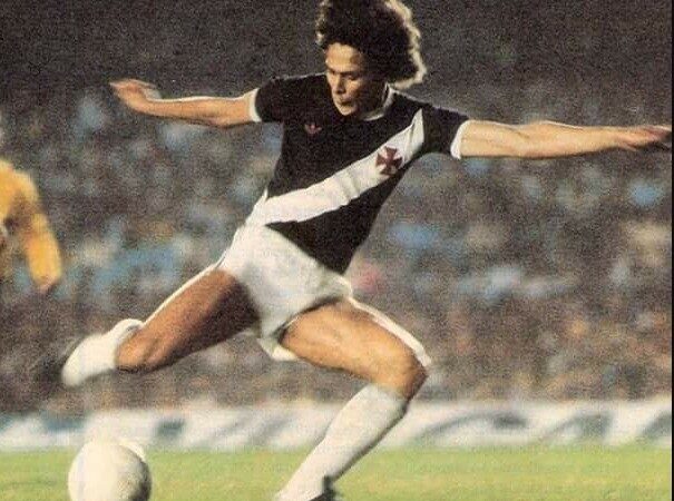 Morte de Roberto Dinamite completa três anos; Vasco presta homenagens e realizará missa em São Januário