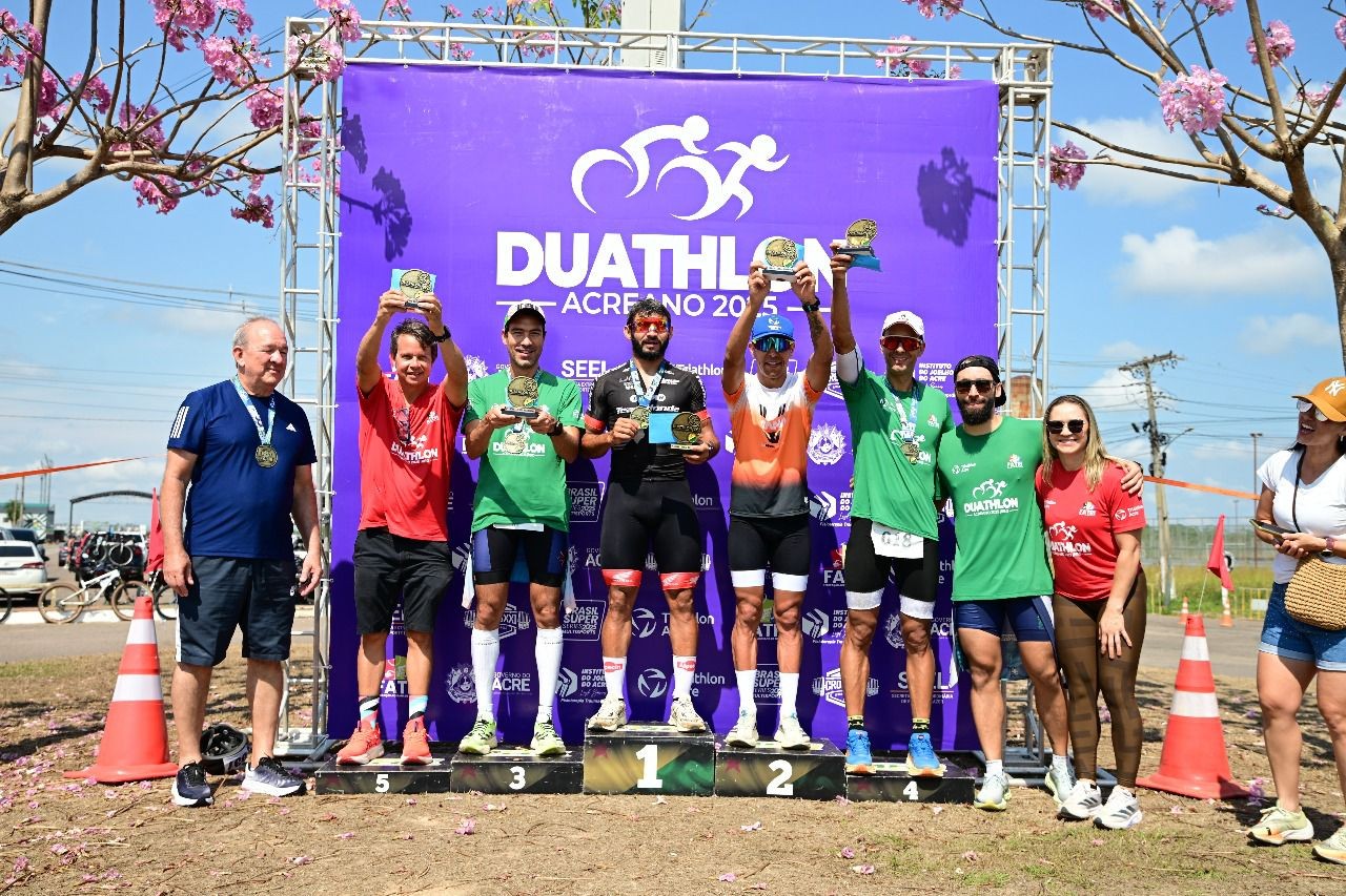 Acre tem 14 triatletas classificados para mundiais na Espanha e nos Emirados Árabes Unidos