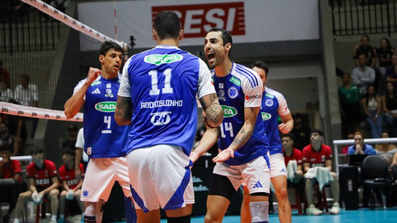 Cruzeiro vence o Sesi-Bauru e amplia vantagem na liderança da Superliga Masculina