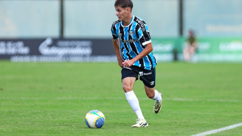 Sem Monsalve, Luís Castro tem dúvidas para o meio-campo do Grêmio; veja opções